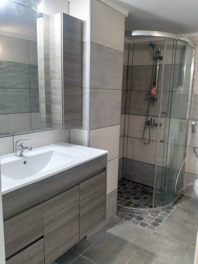 A Convenient Apartment In The Heart Of Atene Esterno foto